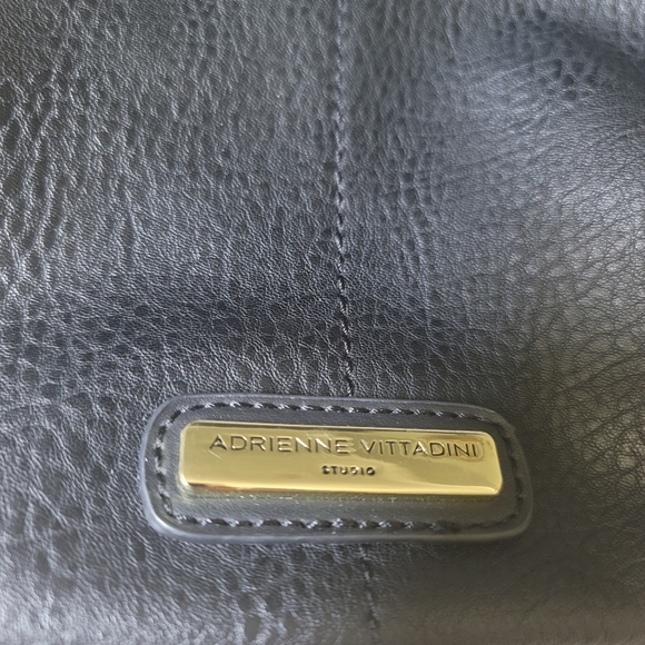 Adrienne Vittadini Black Handbag Gold Hardware - Picture 10 of 10